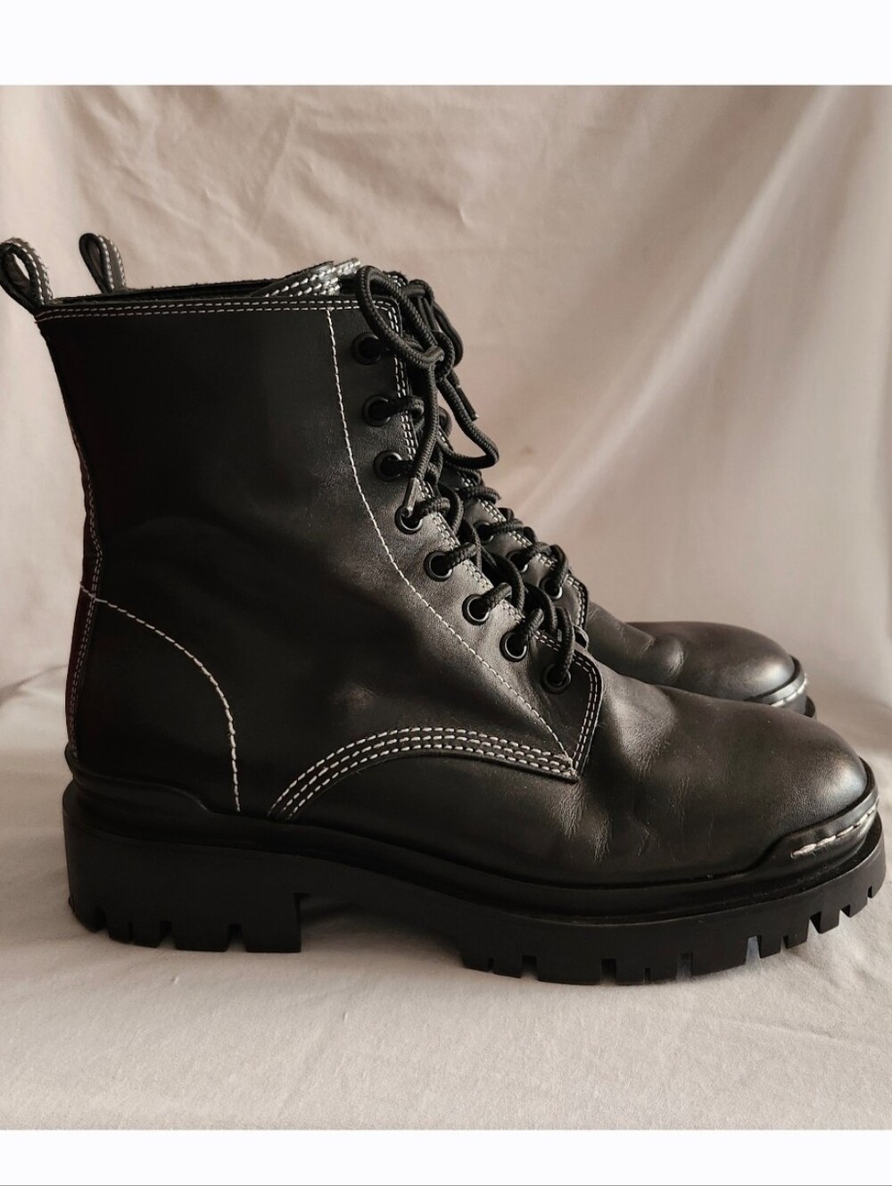 Marc Fisher Isabel Combat Boots Womens 9M Upper Leather Round Toe Lace Up Shoes